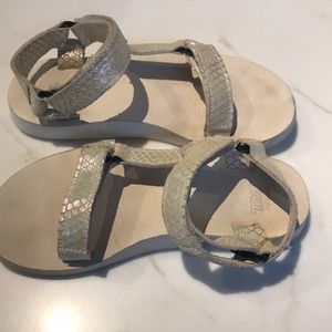 teva anthropologie